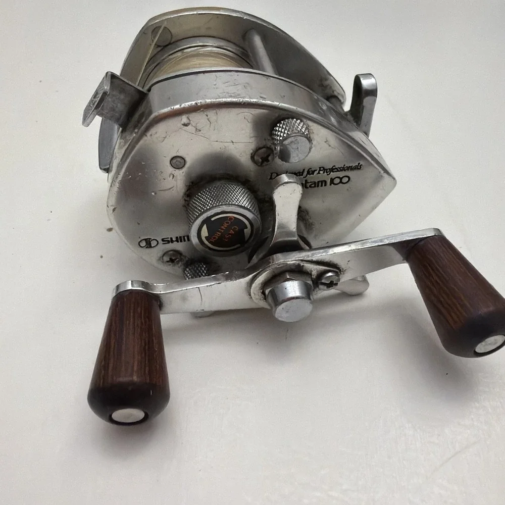 Vintage SHIMANO Bantam 100 Designed for Professionals Bait Casting Reel JAPAN